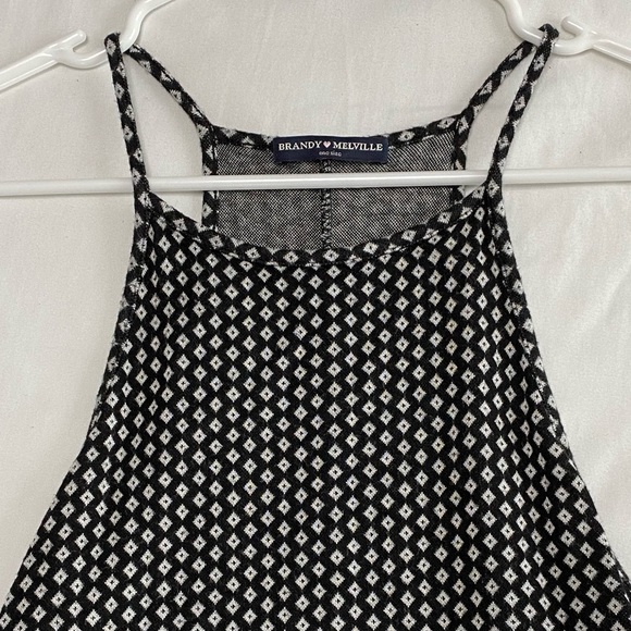 BRANDY MELVILLE BEACHY TANK TOP - Picture 2 of 2
